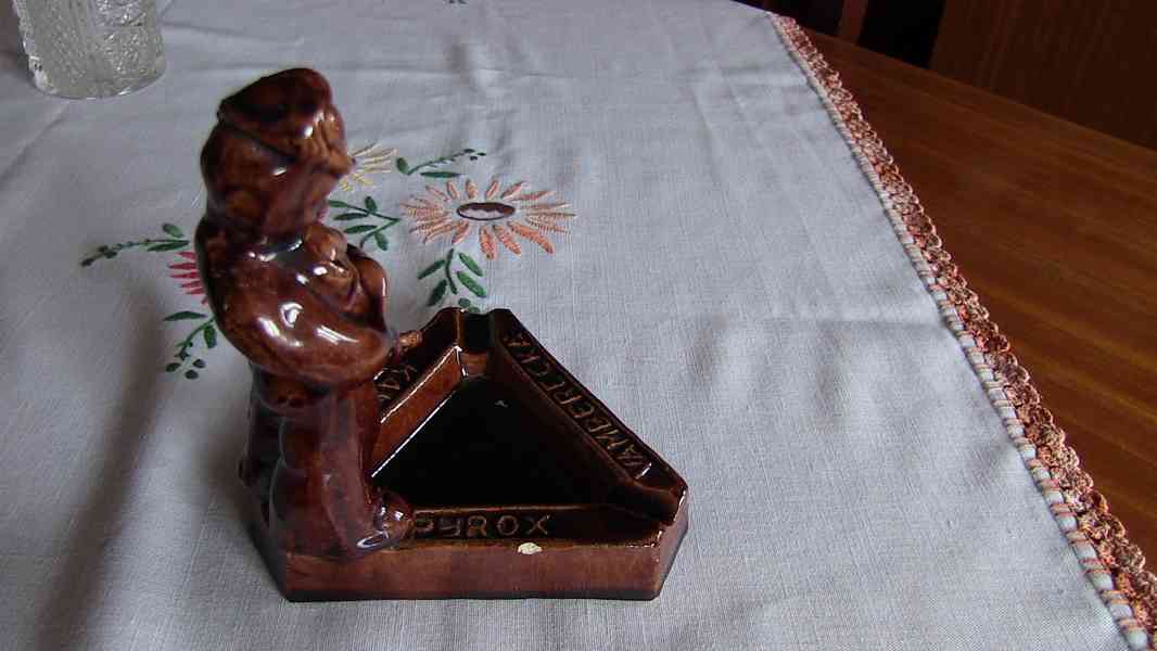 Starý popelník - foto 5