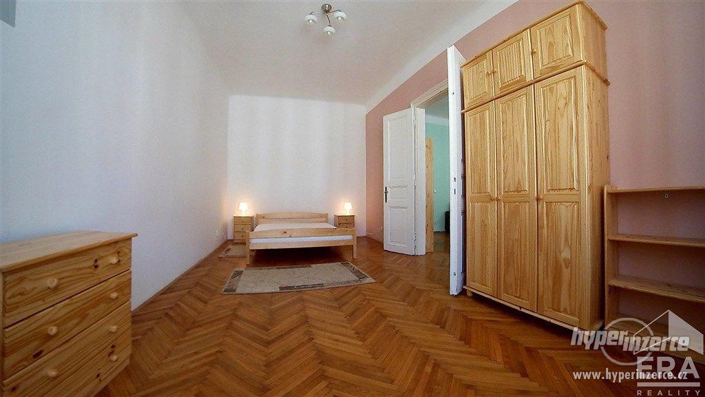 Pronájem bytu 3+1, 130 m2, Vinohradská 32, Praha 2 - foto 10