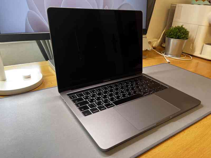 MacBook Pro 13 2017 (Touchbar) - foto 1