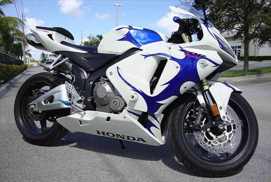 Motocykl Honda CBR 600RR