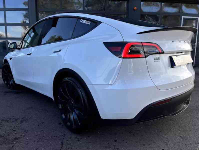 Tesla Model Y Performance AWD - foto 1