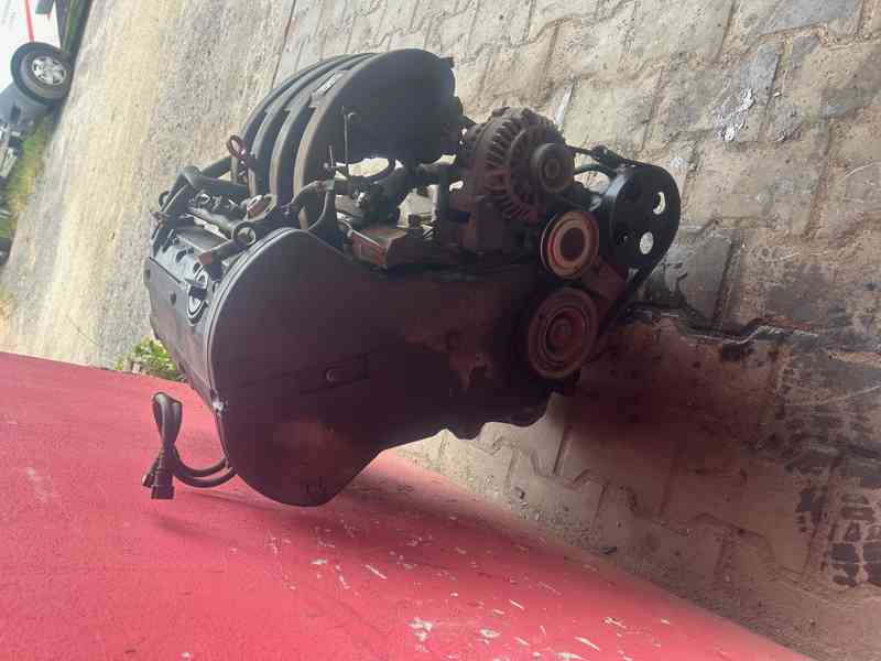 MOTOR 1,8 16V 81KW LFY PEUGEOT 406 306 CITROEN - foto 2