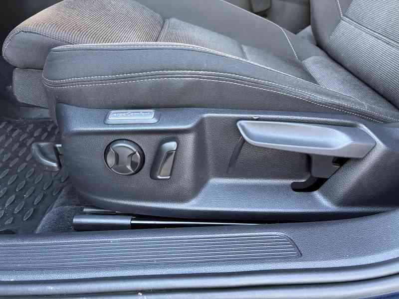 Volkswagen Passat B8 variant 2.0tdi 110kw manuál-111Tkm - foto 17