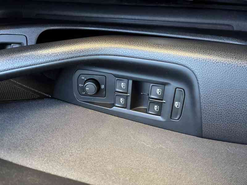 Volkswagen Passat B8 variant 2.0tdi 110kw manuál-111Tkm - foto 15