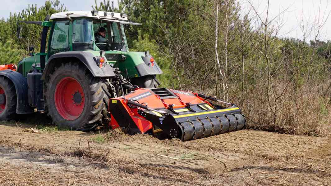 PŮDNÍ MULČOVAČ L5-250 - foto 2