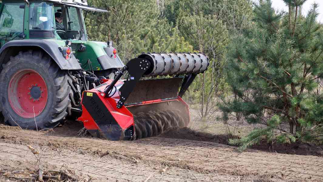 PŮDNÍ MULČOVAČ L5-250 - foto 3