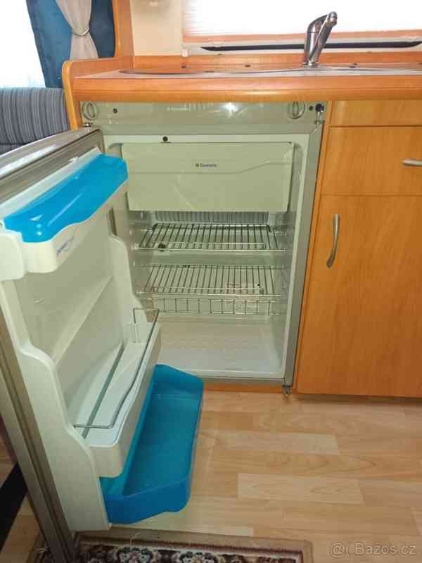 Ostatní Prodám obytný přívěs Hobby 460 - foto 6
