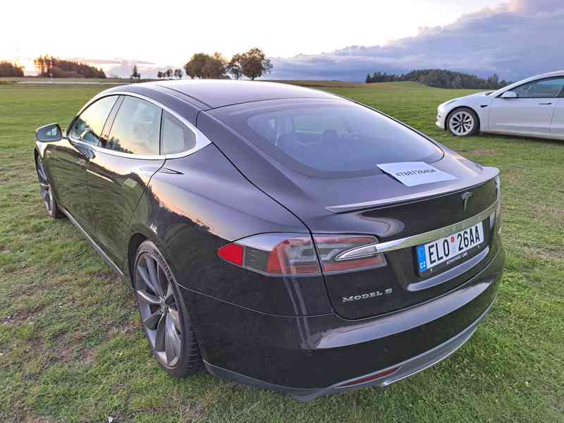 TESLA MODEL S, P85+, r.v. 2013, supercharging free!, DPH - foto 4