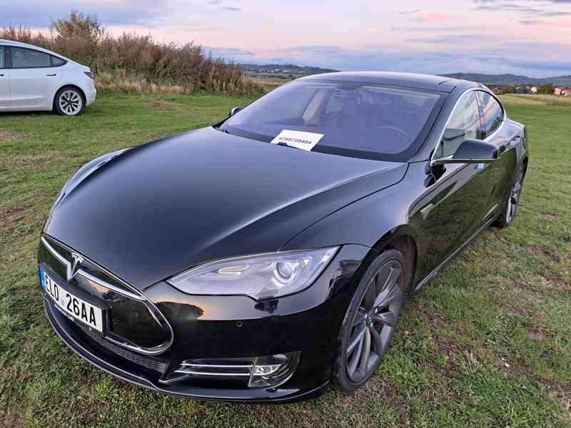 TESLA MODEL S, P85+, r.v. 2013, supercharging free!, DPH - foto 1