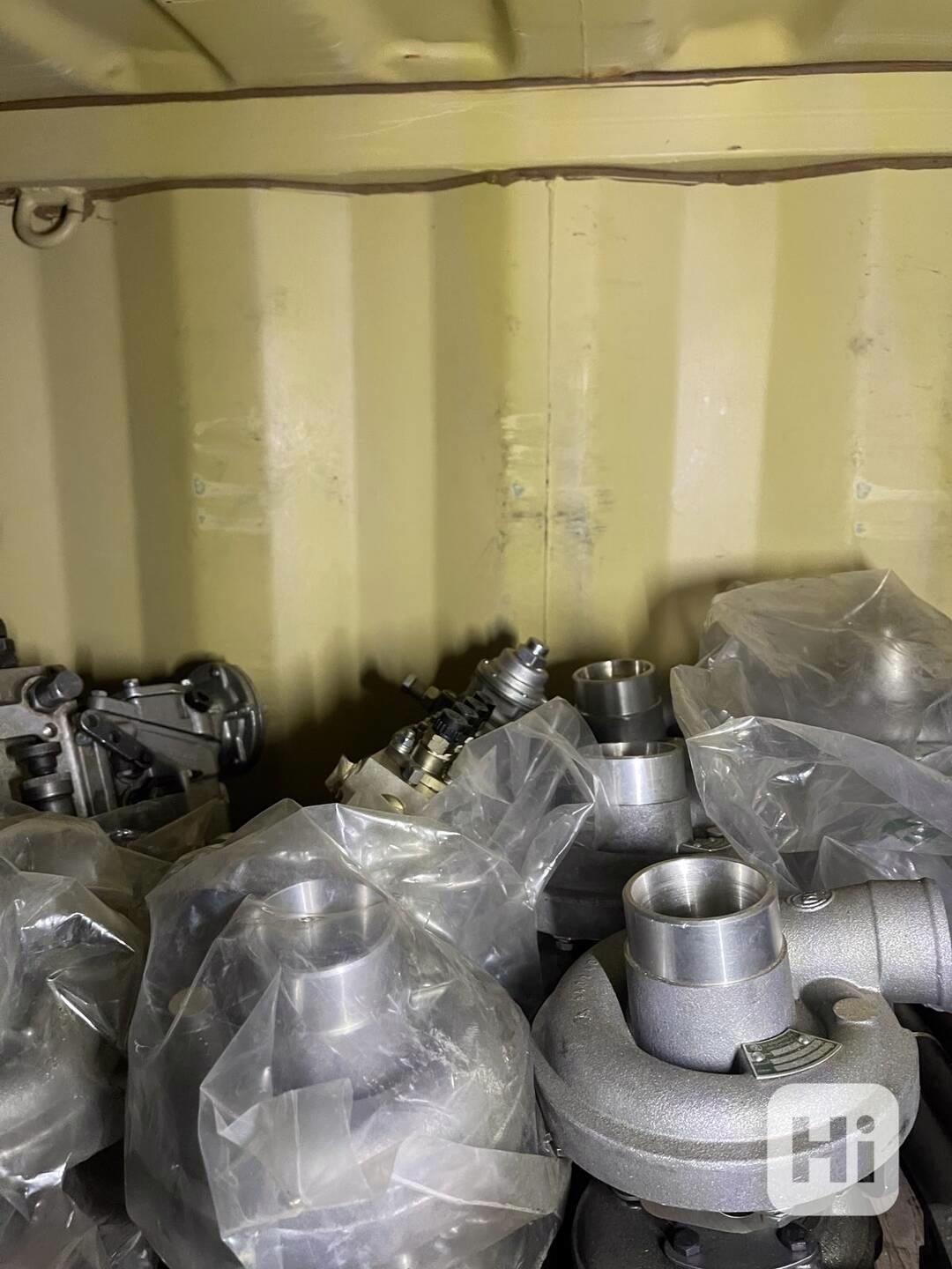 Turbína na Belarus 920,952 motor MMZ D243,čerpadlo naftové. - foto 1