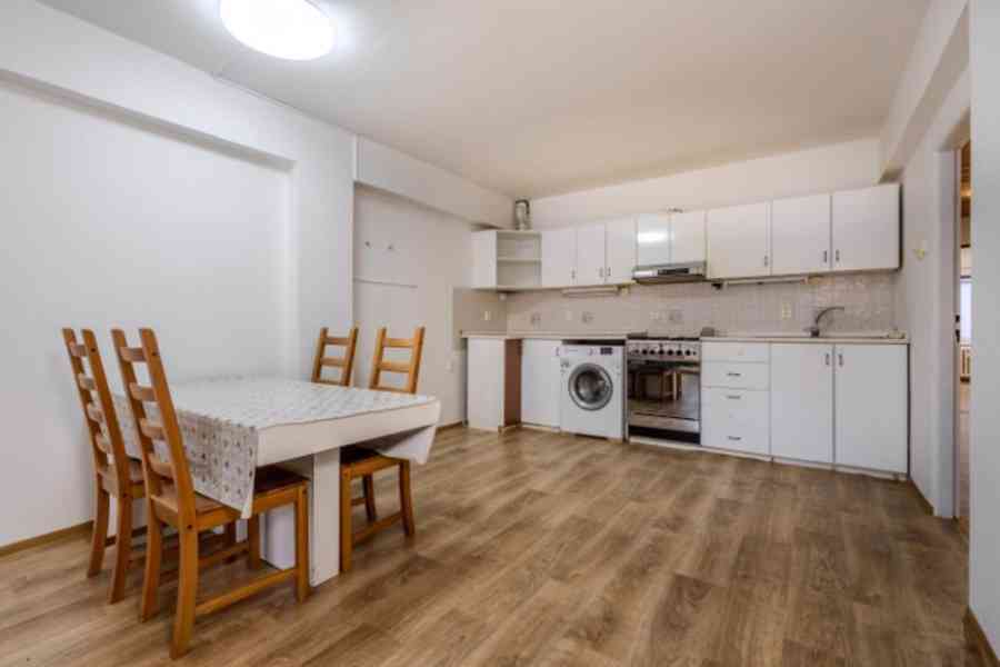 Prodej bytu 3kk (87,5 m²) s vytápěnou garáží v domě - foto 5