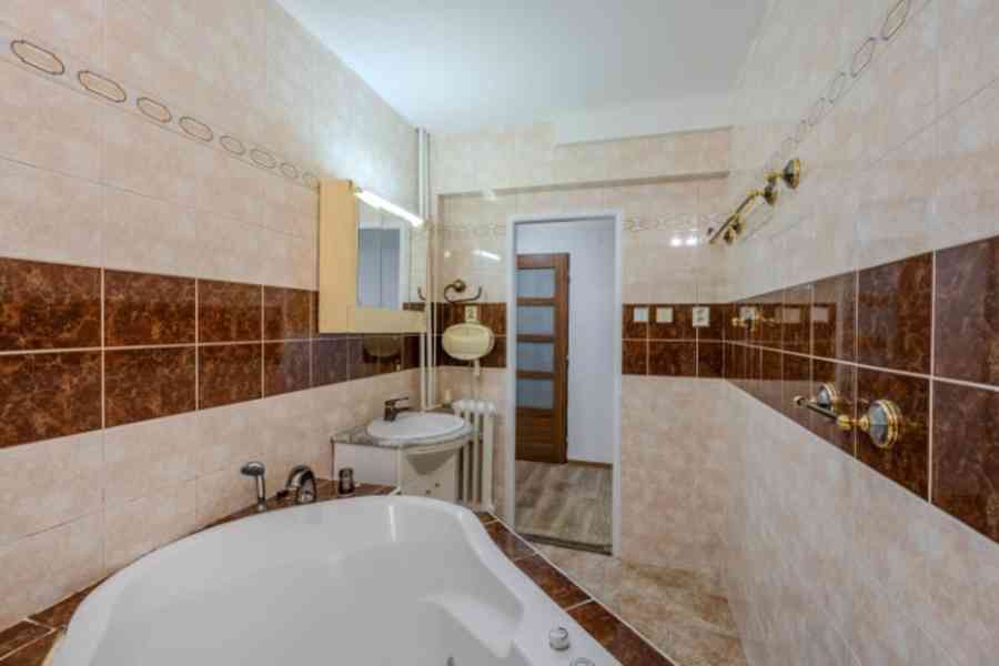 Prodej bytu 3kk (87,5 m²) s vytápěnou garáží v domě - foto 11