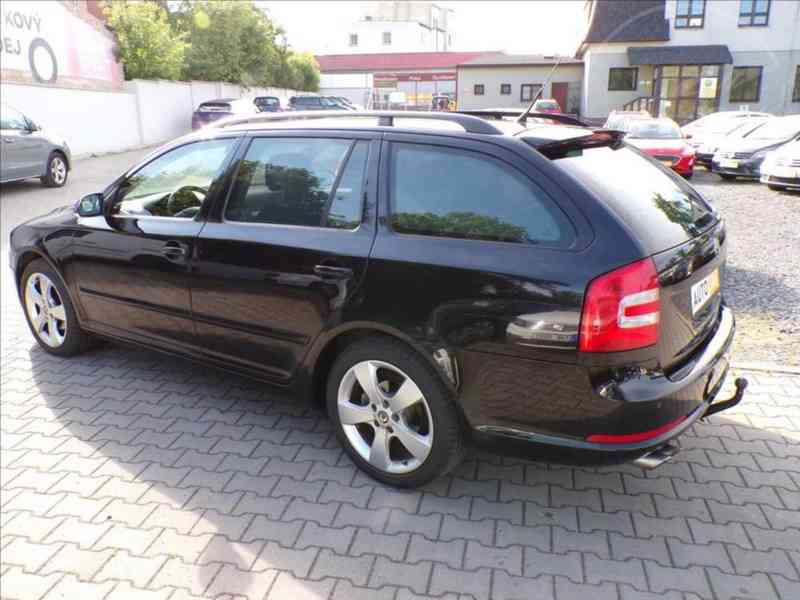 Škoda Octavia 1,8 TSI XENON,NAVI,TAŽNÉ ZAŘ.-HNED ODJÍŽDÍTE - foto 4