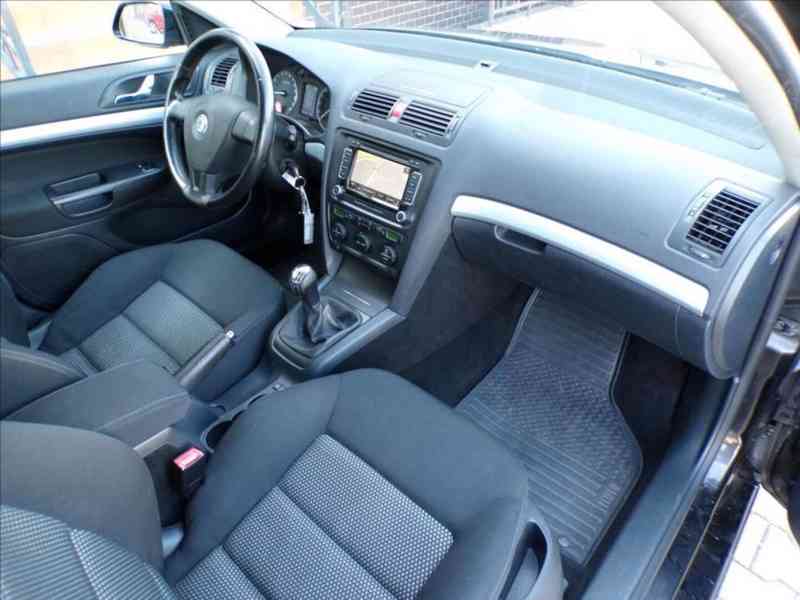 Škoda Octavia 1,8 TSI XENON,NAVI,TAŽNÉ ZAŘ.-HNED ODJÍŽDÍTE - foto 13