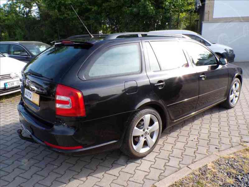 Škoda Octavia 1,8 TSI XENON,NAVI,TAŽNÉ ZAŘ.-HNED ODJÍŽDÍTE - foto 3
