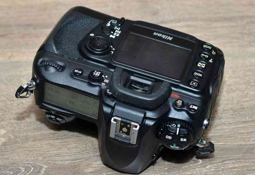 Nikon D200 **10.2 Mpix CCD*Poloprof. ** 23000 Exp. - foto 5