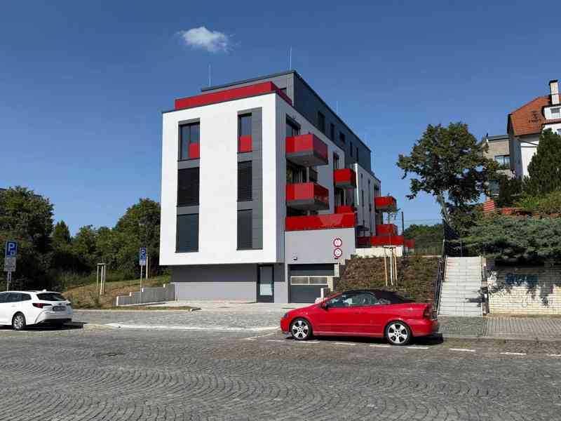 Pronájem bytu 3+kk 71 m² - foto 2