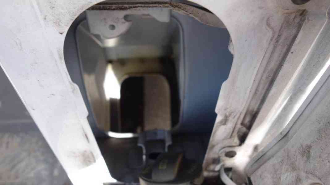 VOLKSWAGEN Crafter 35 2.0 6G FWD DR valníkový s plachtou - foto 13