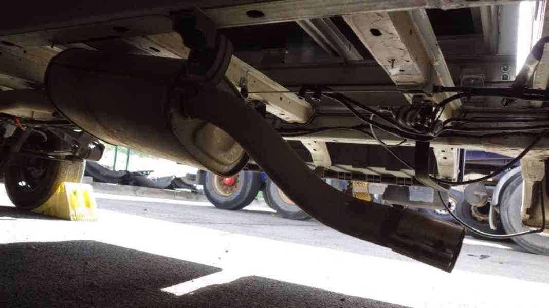 VOLKSWAGEN Crafter 35 2.0 6G FWD DR valníkový s plachtou - foto 4