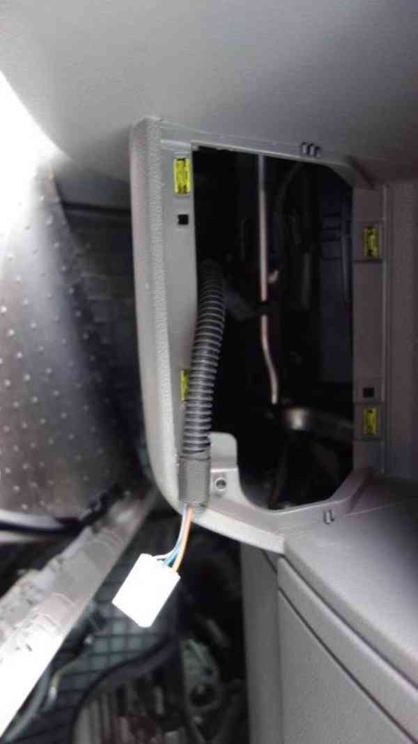 VOLKSWAGEN Crafter 35 2.0 6G FWD DR valníkový s plachtou - foto 11