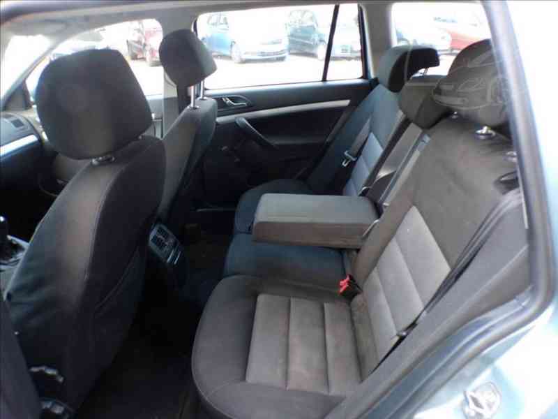 Škoda Octavia 2,0 TDI TAŽNÉ ZAŘÍZENÍ - foto 8