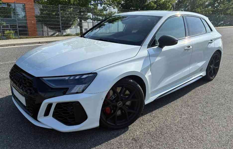 Audi RS 3 2,5 SportbackTFSI 294kW quattro - foto 4