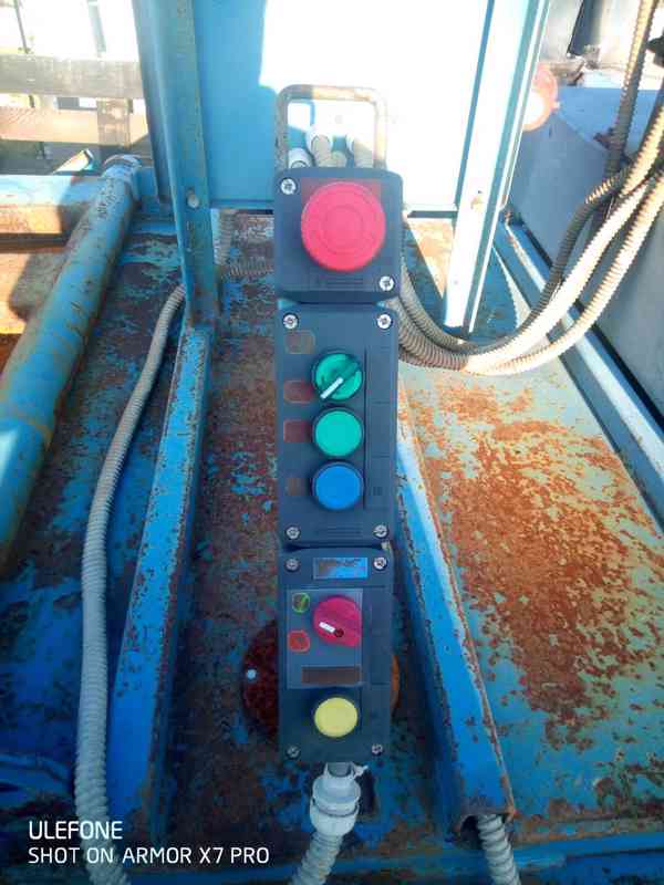 Hydraulický lis na papír a plasty PRESONA - foto 12