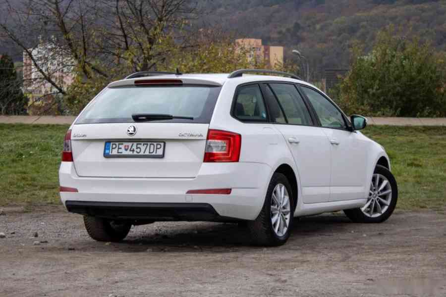 Škoda Octavia 1.6 TDI Ambition - foto 6