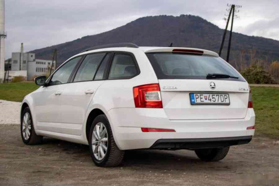 Škoda Octavia 1.6 TDI Ambition - foto 10