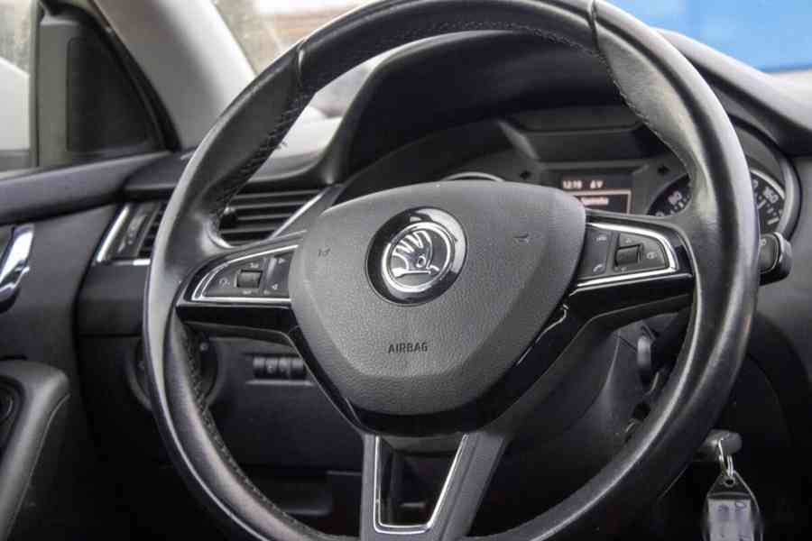Škoda Octavia 1.6 TDI Ambition - foto 14