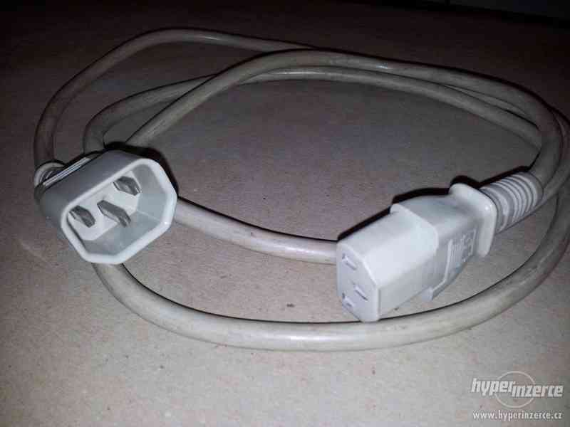 USB port,sluchátka,USB kabel,síťový kabel....... - foto 5