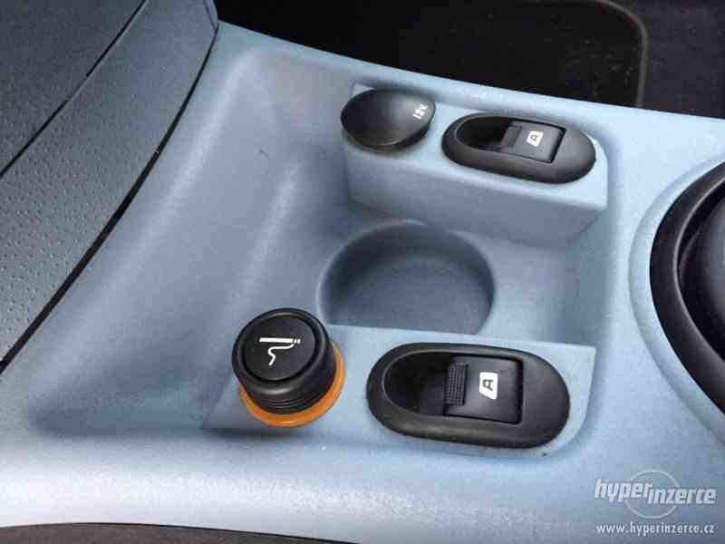 Citroen C3 1,4i , rok výroby 2003, 1. majitel,servisní kniha - foto 11