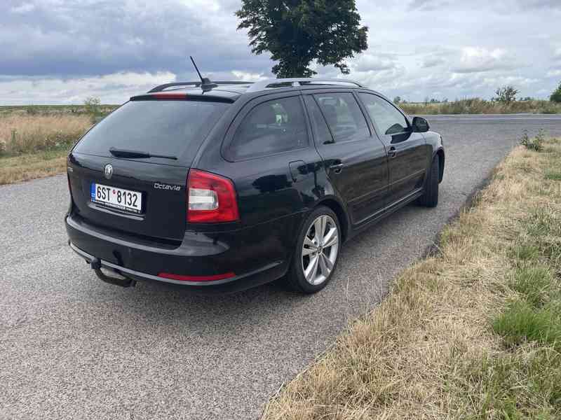 Škoda Octavia II 2.0 TDi RS - foto 4
