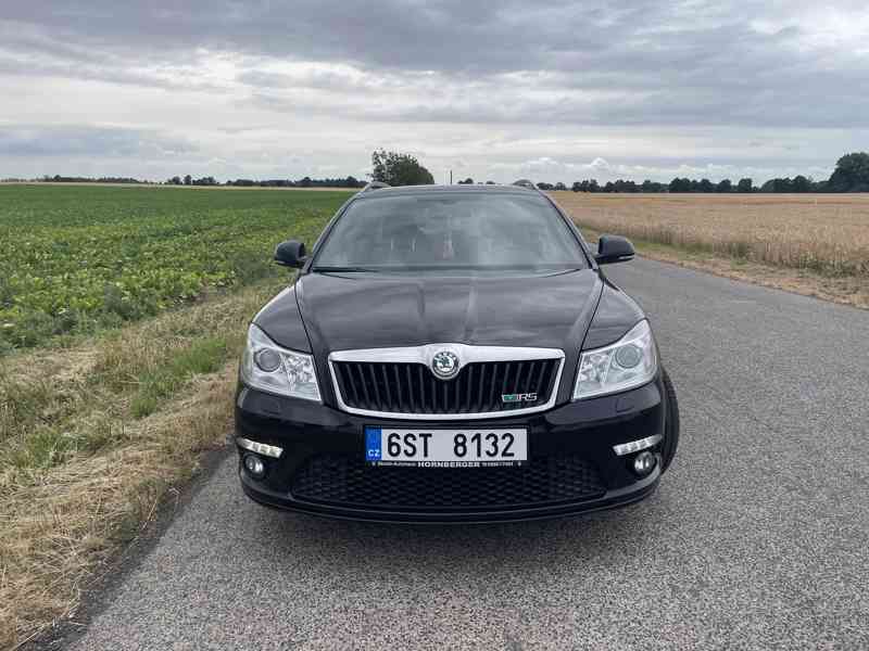 Škoda Octavia II 2.0 TDi RS - foto 2