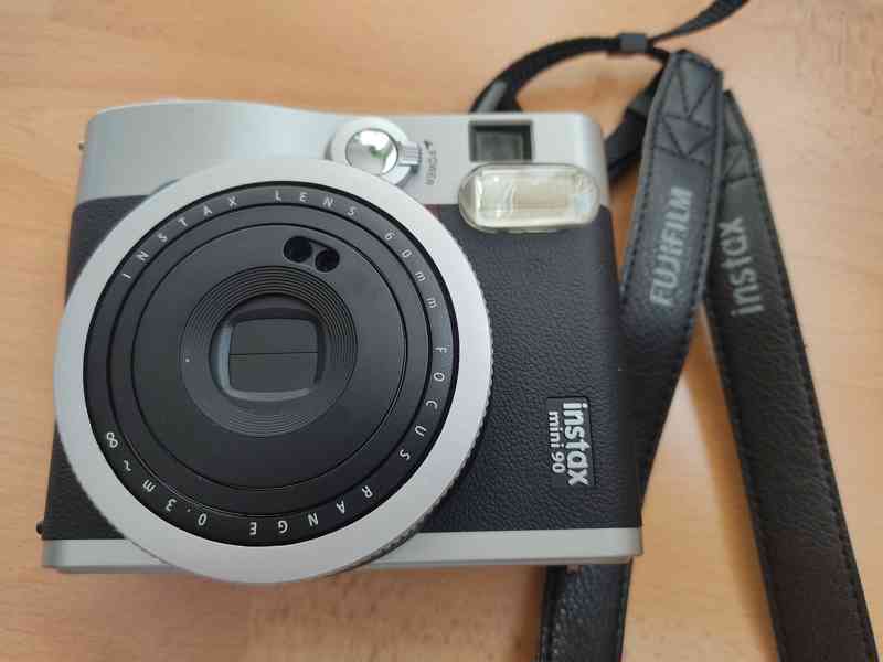 Fujifilm Instax Mini 90 Black - foto 1