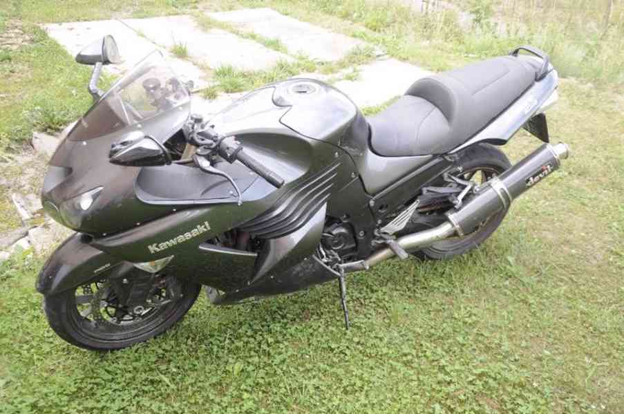 Kawasaki ZZR 1400 - foto 2