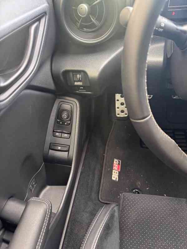 Toyota GR86 2,4   Executive - foto 12