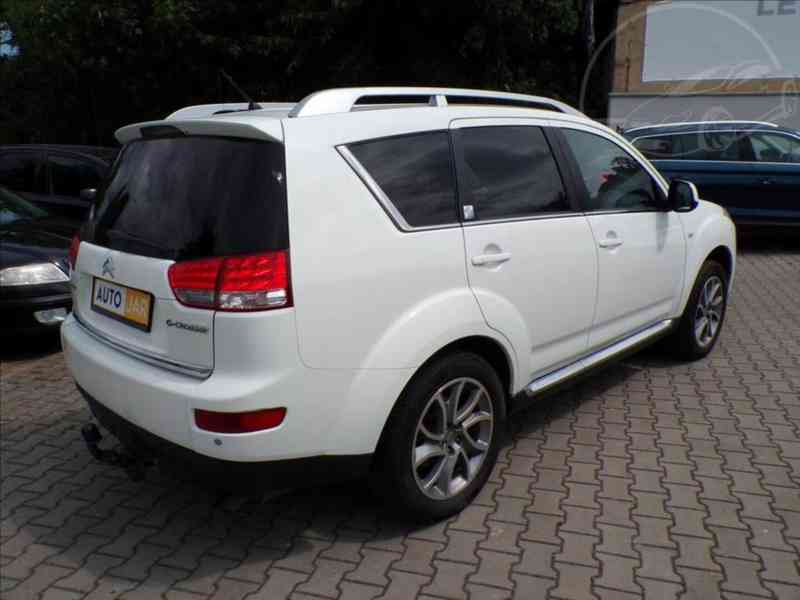 Citroën C-Crosser 2,2 HDI -7.míst,4X4,TAŽ.ZAŘ. - foto 3