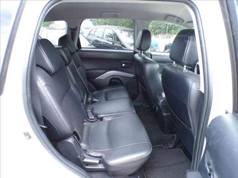 Citroën C-Crosser 2,2 HDI -7.míst,4X4,TAŽ.ZAŘ. - foto 16