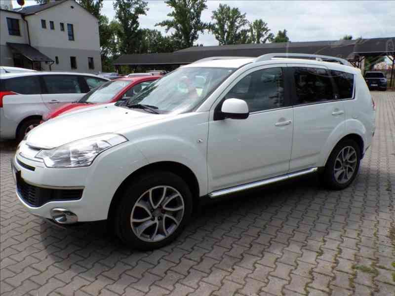 Citroën C-Crosser 2,2 HDI -7.míst,4X4,TAŽ.ZAŘ. - foto 2