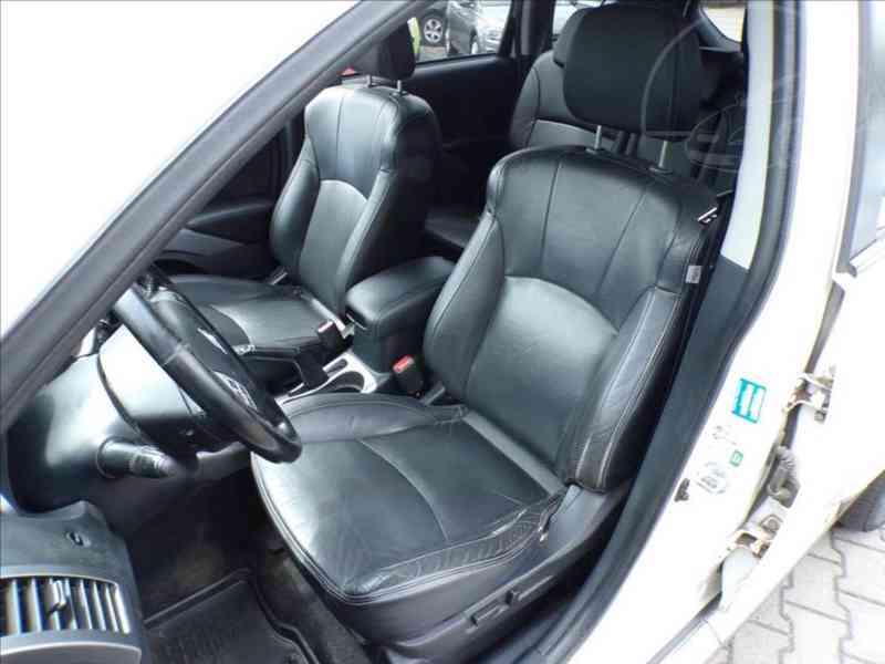 Citroën C-Crosser 2,2 HDI -7.míst,4X4,TAŽ.ZAŘ. - foto 11
