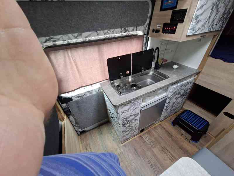 Obytné auto, karavan, vestavba r.2017 - foto 7