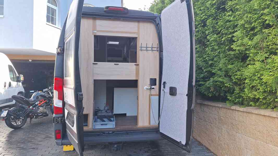 Obytné auto, karavan, vestavba r.2017 - foto 11