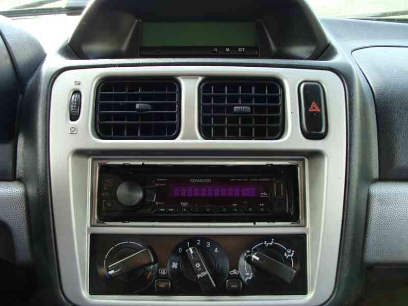 Mitsubishi Pajero Pinin 1.8 GDi klima tažný 4x4 - foto 10