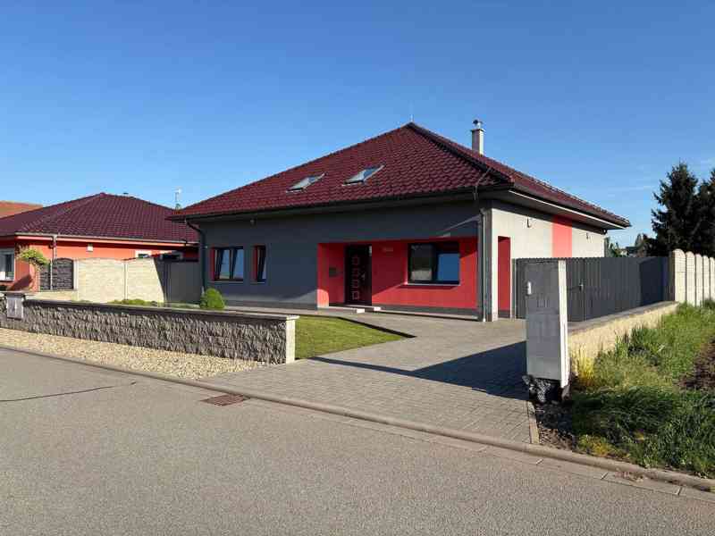 novost. RD 6+kk na parcele 1053m2, Brno venkov Pohořelice. - foto 2