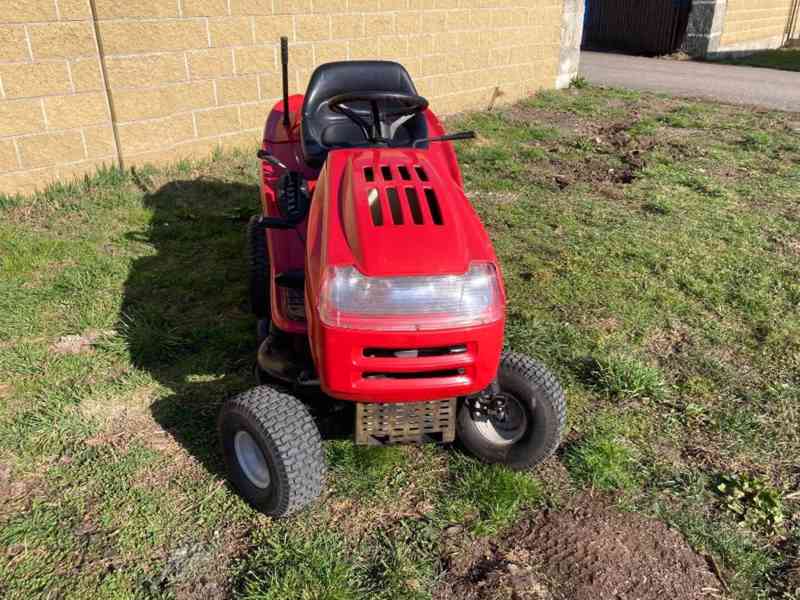 Zahradní traktor MTD SE 155 H - foto 4