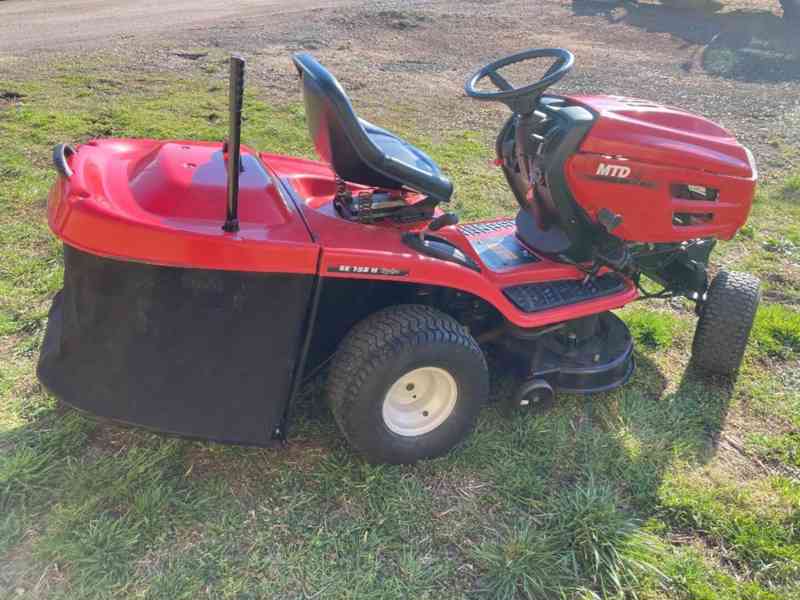 Zahradní traktor MTD SE 155 H - foto 6