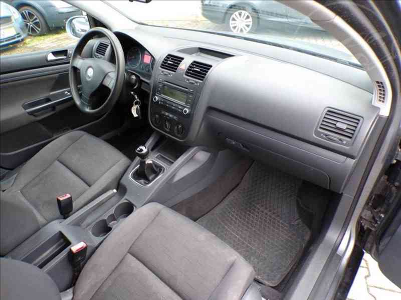VW Golf 1,4 i TAŽ.ZAŘ.,KLIMA-hned odjíždíte - foto 12