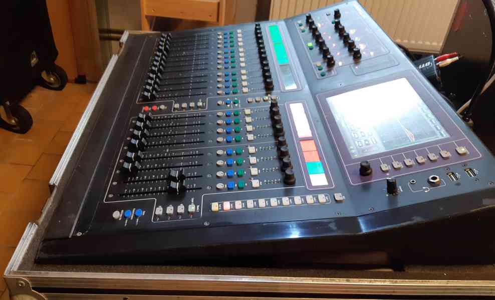 Allen & Heath GLD-80 s AR2412 a AR84 - foto 2