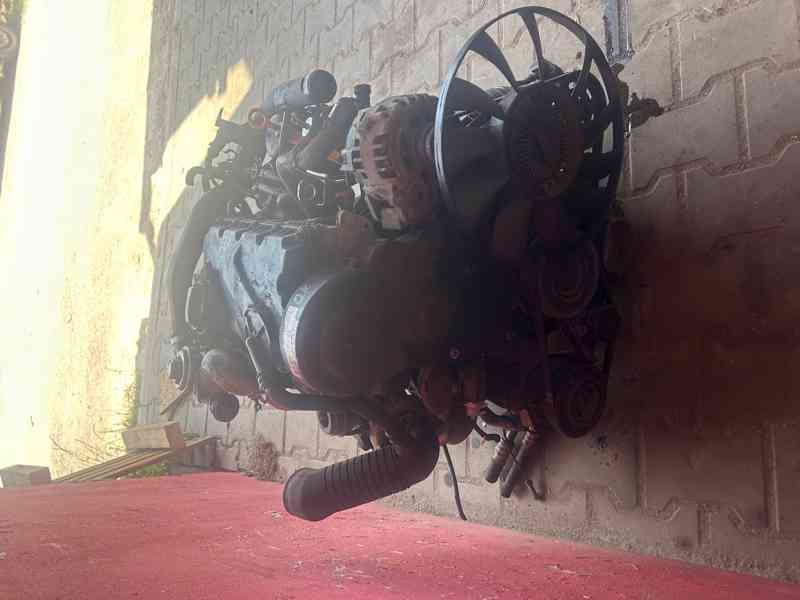 Motor 1,9TDI 74 KW VW passat typ AVB kompletní - foto 2